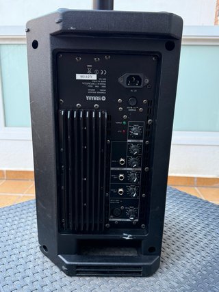 2 Altavoces Yamaha MSR-100 con funda y soporte K&M