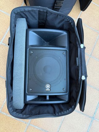 2 Altavoces Yamaha MSR-100 con funda y soporte K&M