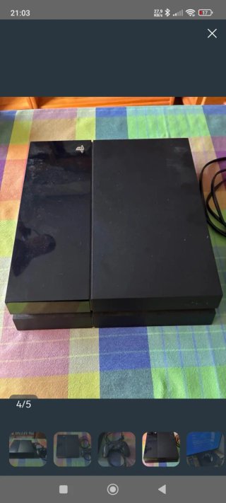 PS4 500GB + 2 Controller + Giochi