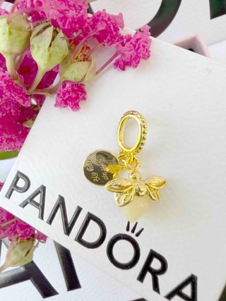 Pandora Charm Abeja con Mensaje Dorado
