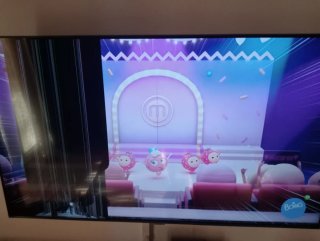 TV Samsung UE50AU7105K Panel Roto