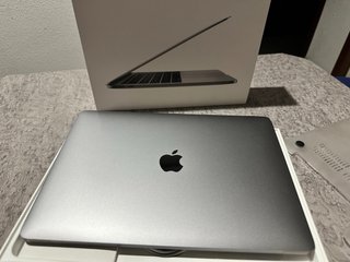 MacBook Pro 13” 2017 + Ratón Apple