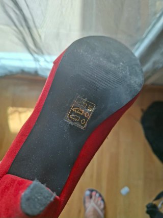 Zapatos BENINI rojos con pedrería