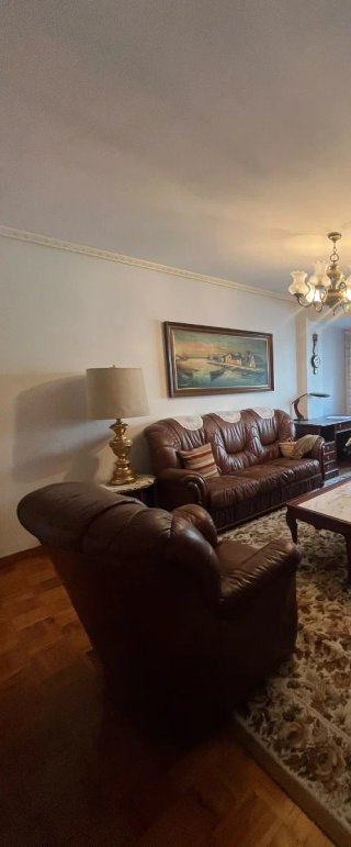 Muebles de salón madera noble