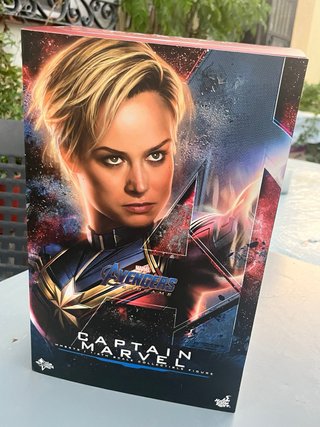 Capitana Marvel Endgame Hot Toys