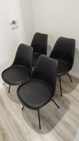 Sillas Negras Diseño Moderno