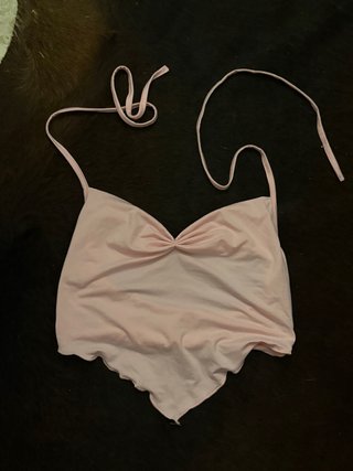 Top rosa con tiras