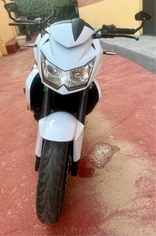Kawasaki Z750 R