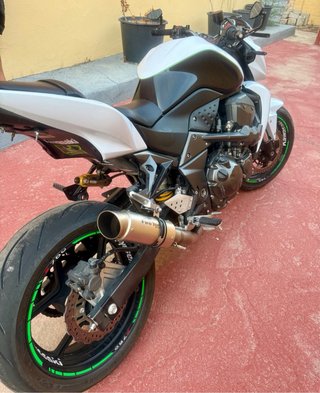 Kawasaki Z750 R