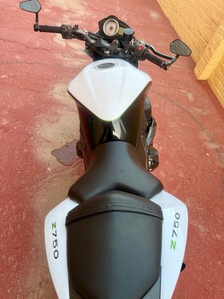 Kawasaki Z750 R