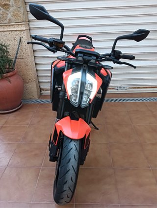 KTM 890 Duke