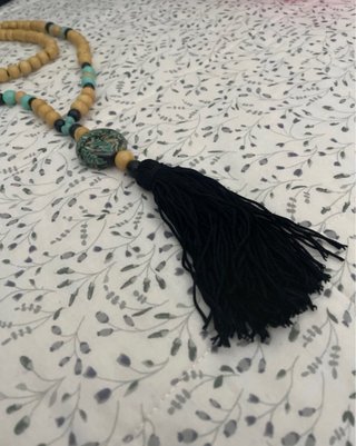 Collares y pendientes de cuentas