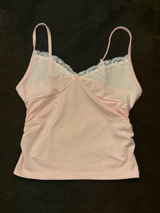 Top rosa con encaje