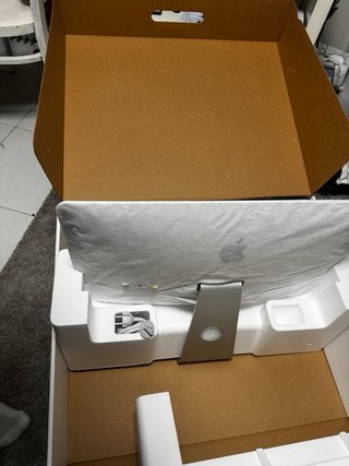 iMac 27 6C/8GB/1TB/RP5300
