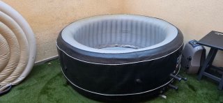 Jacuzzi Spa Hinchable Negro y Beige