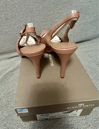 Zapatos tacón Gloria Ortiz rosa nude