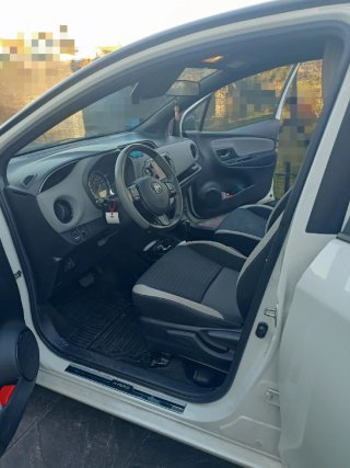 Toyota Yaris  Feel  2016