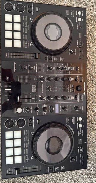 DDJ 800