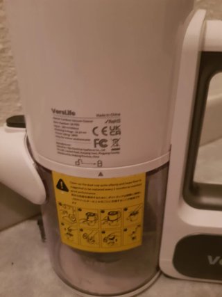 Aspiradora pequeña para uso doméstico o coche