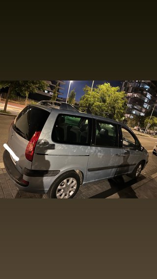 Peugeot 807