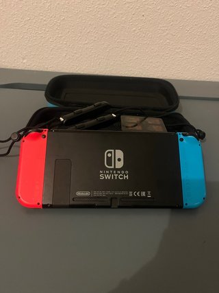 Nintendo Switch + 8 giochi e controller