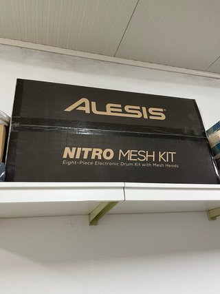 Batería Electrónica Alesis Nitro Mesh Kit.
