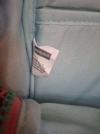Mochila floral con llavero pompón, marca miquelriu
