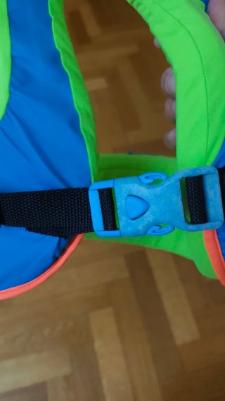 Chaleco flotador infantil azul y verde