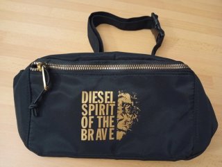 Riñonera Diesel Spirit of the Brave Negra
