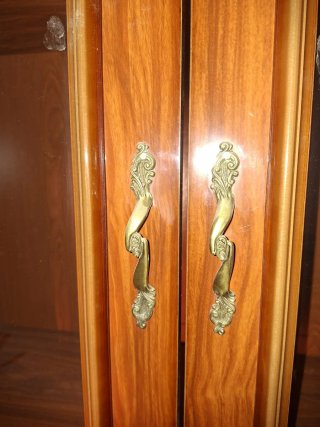 Mueble de salón madera y cristal
