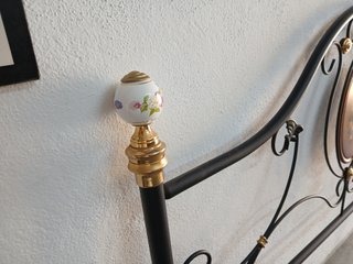 Cabezero de forja con detalle cerámico de 135 cm.