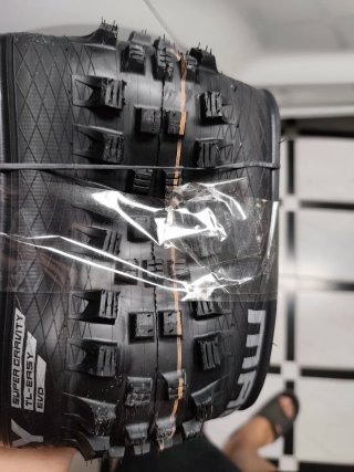 Schwalbe Magic Mary 27.5x2.60
