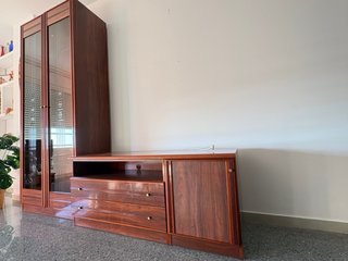 Vitrina y Mueble Comedor Madera