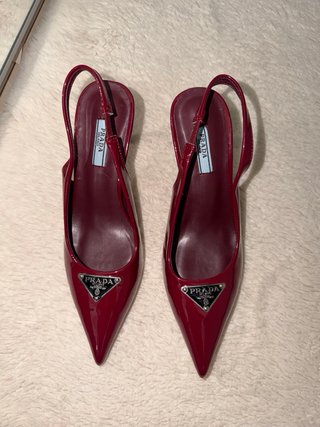 Tacchi Prada Rossi Vernice Slingback