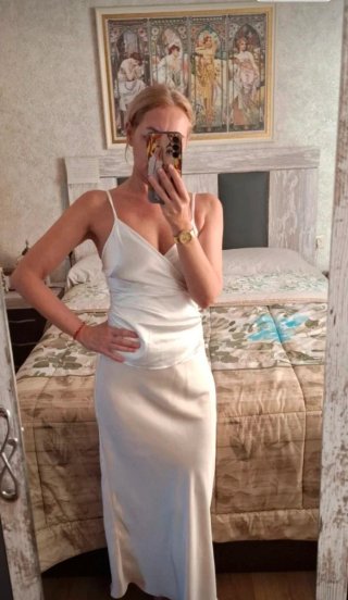 Falda Zara satén blanca