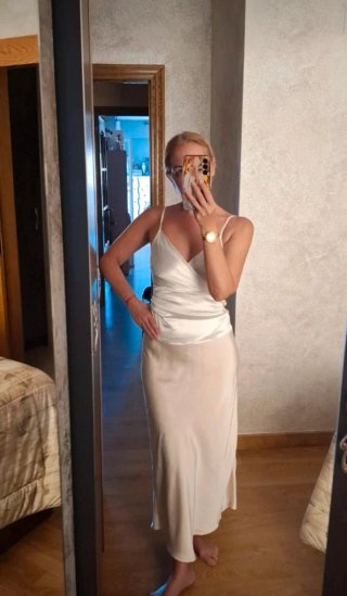 Falda Zara satén blanca