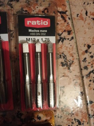 Lotto di 4 maschi per filettatura Ratio HSS DIN 352