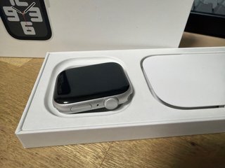 Apple Watch SE (Gen 2) 44mm + 10 Correas 100% Batt