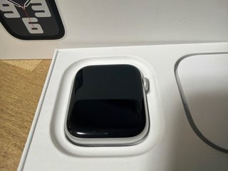 Apple Watch SE (Gen 2) 44mm + 10 Correas 100% Batt