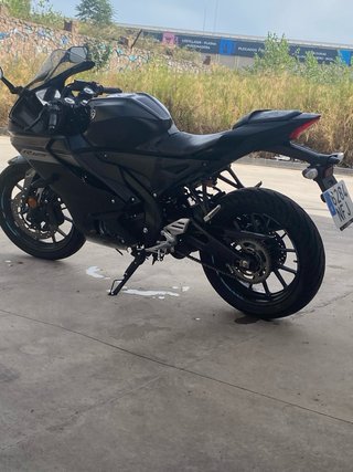 Yamaha R125 2025 • único dueño • Garantía 2029