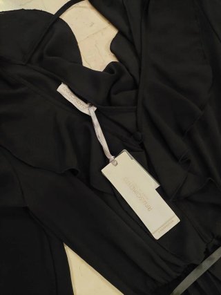 Abito lungo Rinascimento volant e plissé nero XS