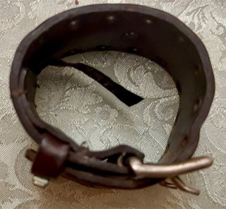 Bracciale Criminal pelle marrone con borchie
