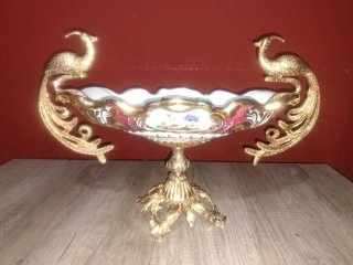 Centro de mesa Porcelana y Bronce con Pavos Reales