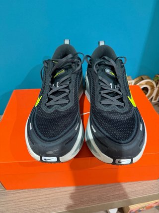 Scarpe da ginnastica Nike Vomero Plus verdi e gialle