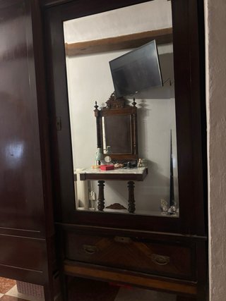 Armario antiguo madera con espejo