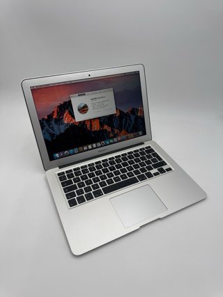 MacBook Air 2012 13 i5 4GB RAM 128GB SSD/