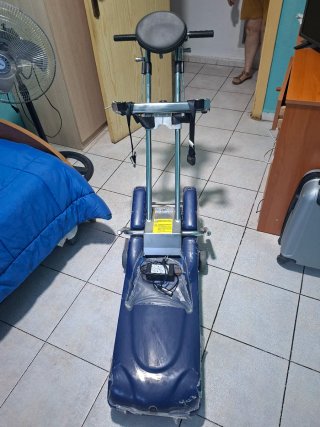 Maquina eléctrica para subir escalera