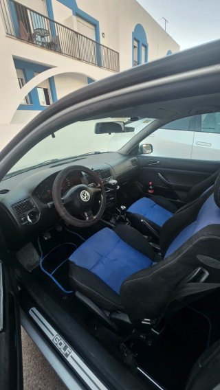 Volkswagen Golf 2000