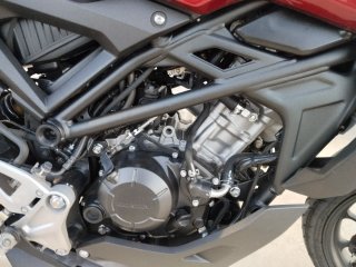 Honda CB125R