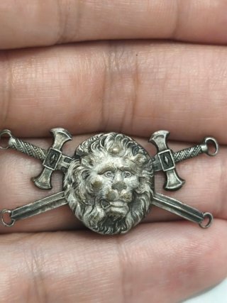 Medalla militar antigua de plata
